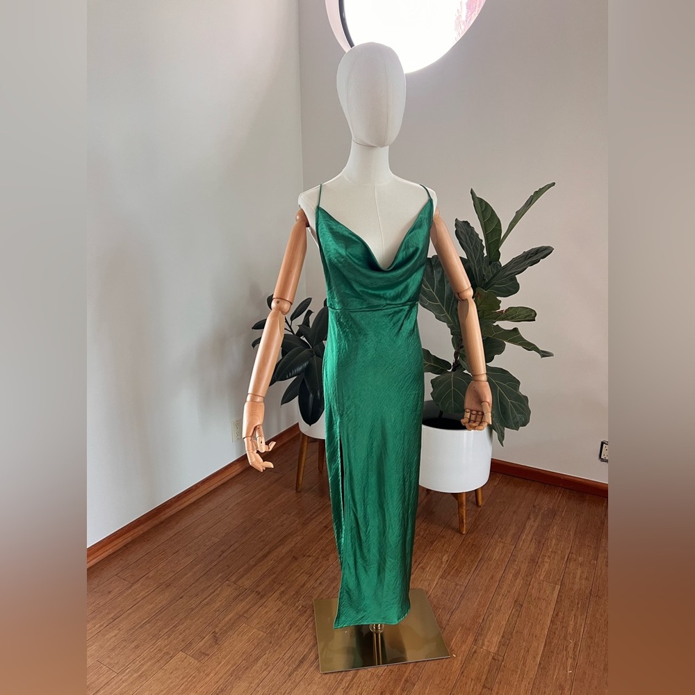 LIONESS WALK THE LINE MIDI GREEN DRESS SIDE SLIT SILKY SOFT COWL NECK 90’s Y2K - Picture 8 of 16